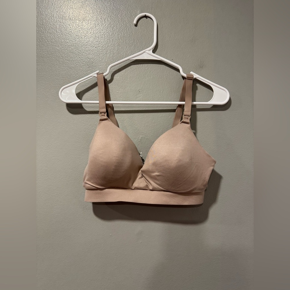 Kindred Bravely Nursing Snap Down Bra in Nude Size Large
